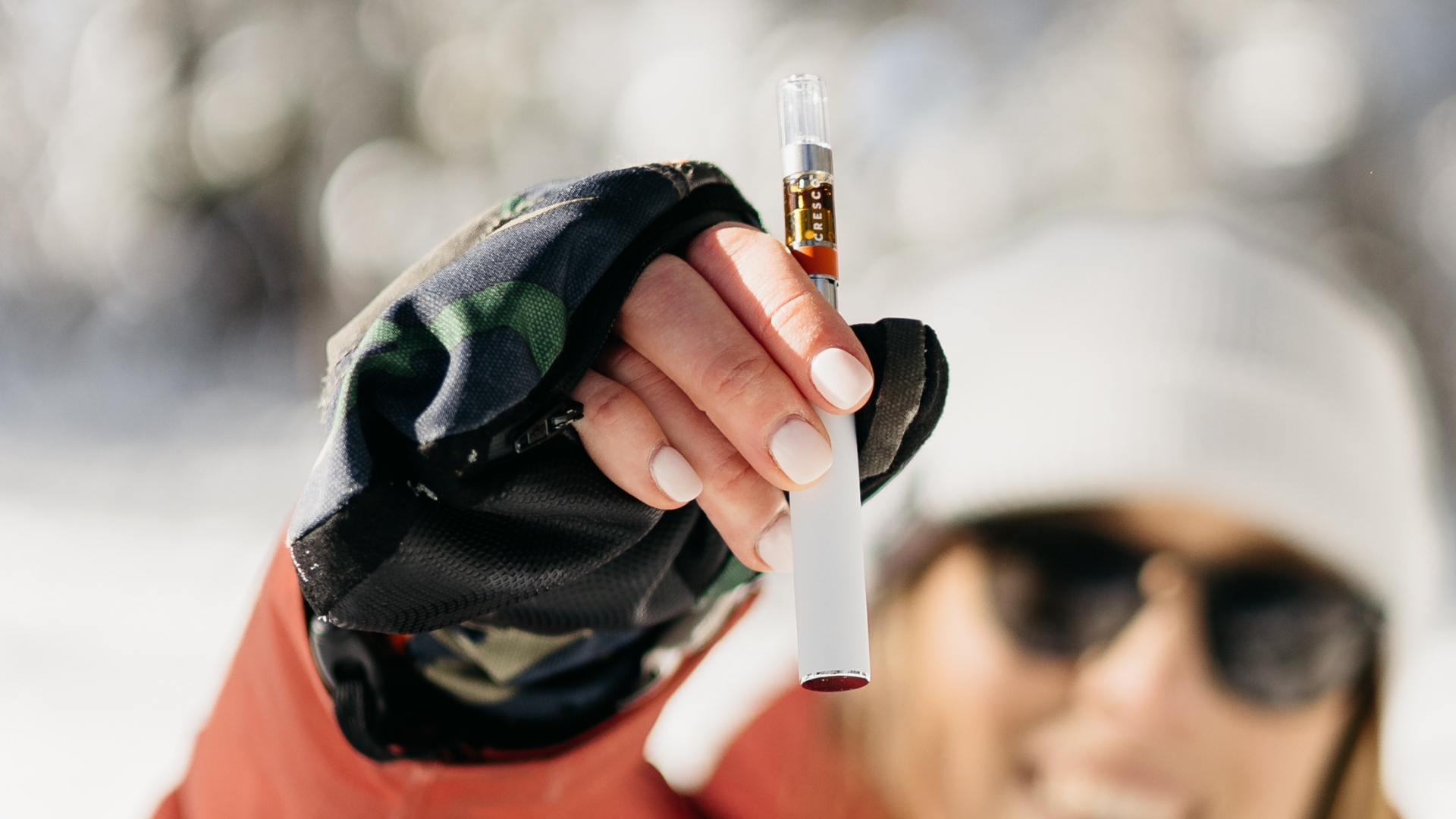 How to clean and charge a vape